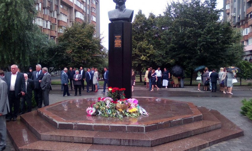 В Кривом Роге состоялось возложение по случаю Дня Рождения Александра Поля