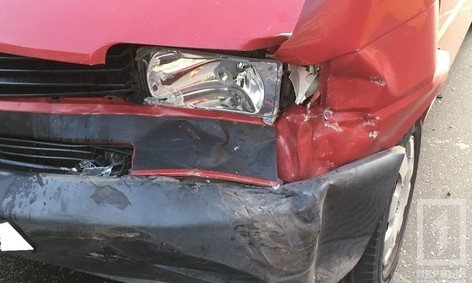 На перекрестке в Кривом Роге не разминулись два авто: пострадала пассажирка