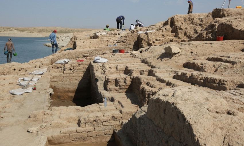 На дне водохранилища археологи нашли дворец, которому более 3000 лет