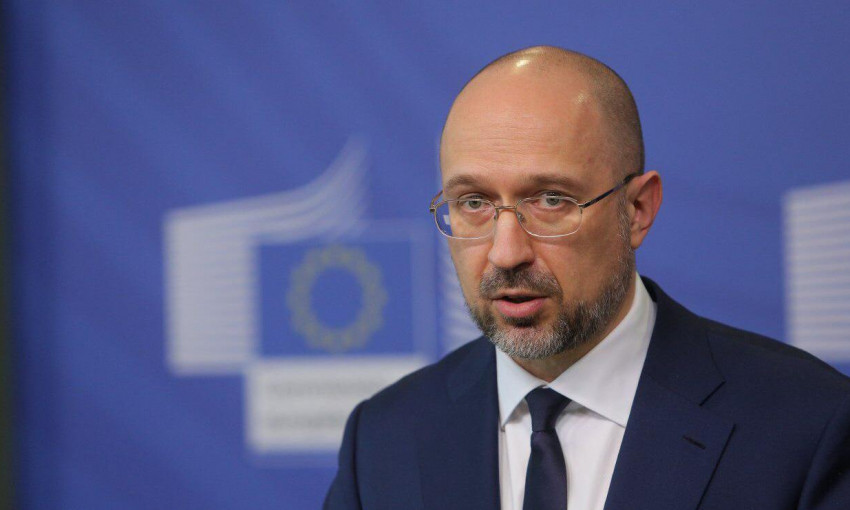 Денис Шмыгаль анонсировал 5 новых безвизов для Украины с ЕС