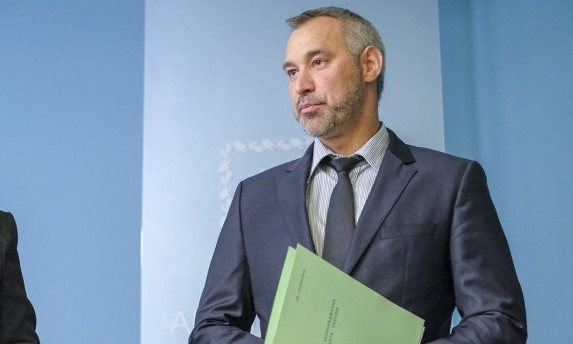В "Слуге народа" начинают собирать подписи за отставку генпрокурора Рябошапки