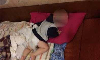 Криворожанка оставила годовалого сына на сутки одного дома