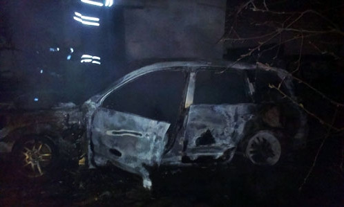 На временной стоянке сгорел автомобиль