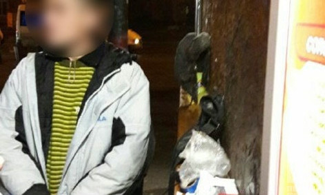 В Кривом Роге задержали мужчину с фальшивыми документами, зато с настоящими наркотиками