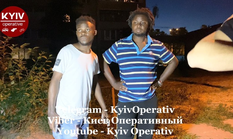 "Чорні, що ви тут робите?!", - в Киеве напали на граждан Конго (ФОТО, ВИДЕО)