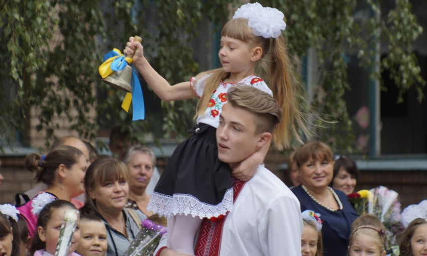 В Долгинцевском районе Кривого Рога за парты сели 9789 учеников