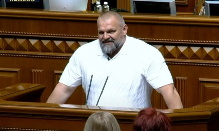 «Думал, кричать будут громче», - Василий Вирастюк прокомментировал свой первый день в Верховной Раде