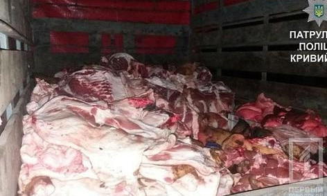 В Ингулецком районе задержали автомобиль с почти тонной свинины без документов