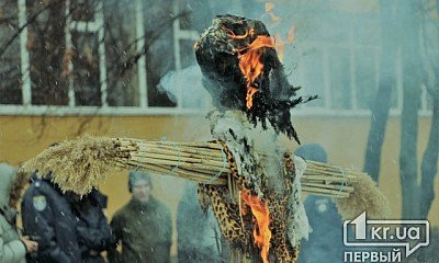 В Донецком юридическом институте открыли двери для будущих абитуриентов и угостили всех блинами