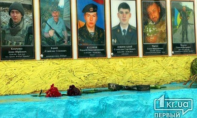 Стелу Героев на 95 квартале отреставрируют