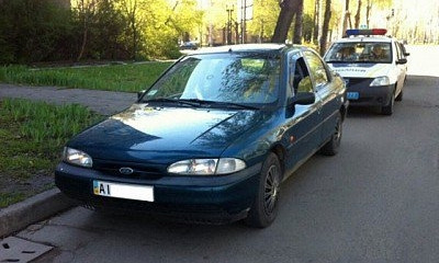 В Кривом Роге мужчина катался по городу на авто с поддельными номерами