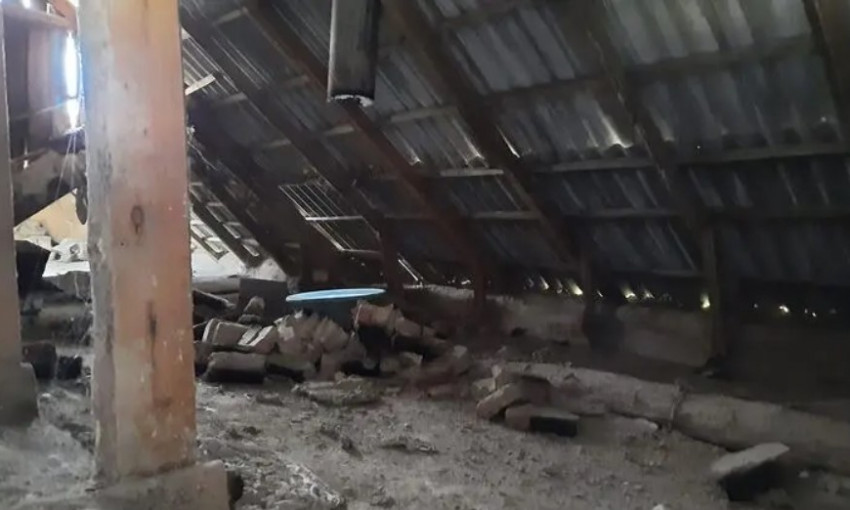 Под Одессой из-за молнии загорелся жилой дом (ФОТО)