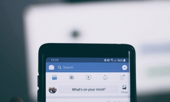 Facebook будет бороться с "сенсационными" медицинскими заявлениями