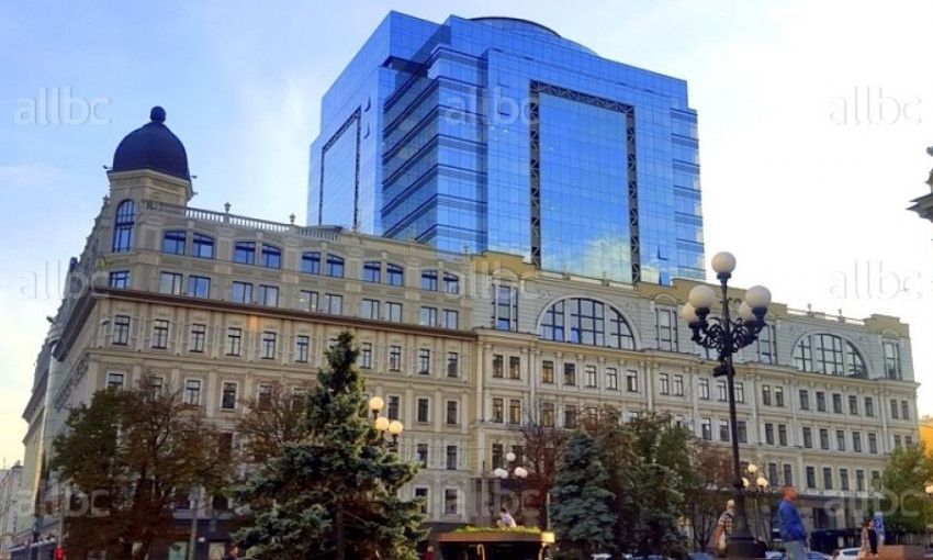 В Киеве захватили отделение банка: есть заложники