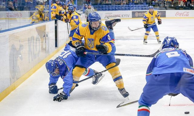 Українські хокеїсти перемогли збірну Італії на Чемпіонаті світу з хокею U-18 і стали лідерами групи