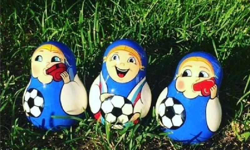 Суровые русские сувениры: матрешка со свистком стала хитом в сети! 