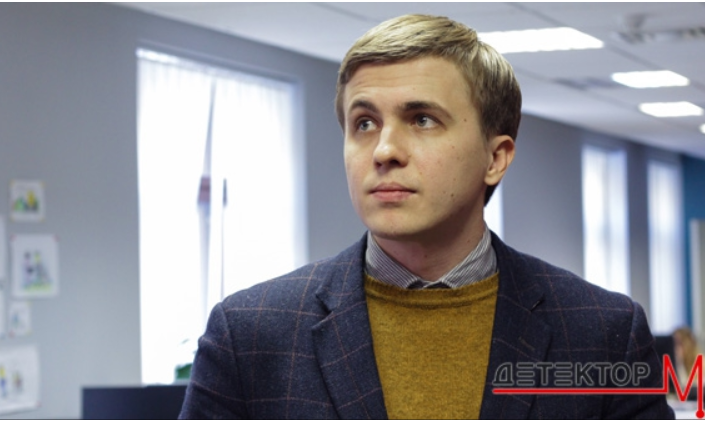Украинский журналист-расследователь нашел дома прослушку: он сообщил о предупреждениях (ФОТО)