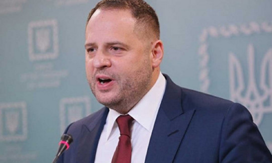 Машина, квартира, большое количество "нала" и корпоративные права: Ермак показал свою декларацию