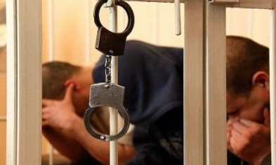 Группу криворожан, которые несколько лет занимались мошенничеством и разбоем, взяли под стражу