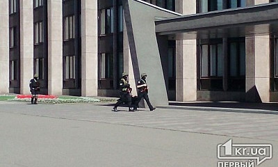 Продолжение "банкета": утро в Кривом Роге началось с обысков