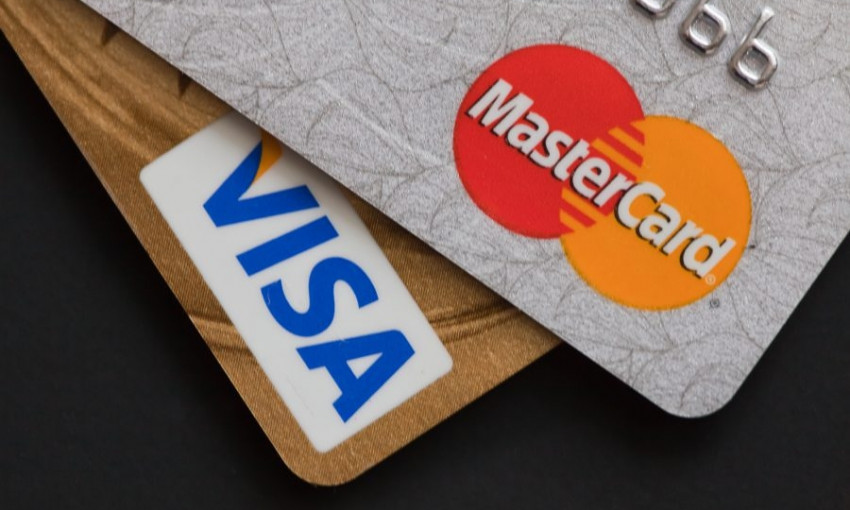 Как провести обмен гривен с карт Visa и MasterCard на рубли с переводом на счет Сбербанка