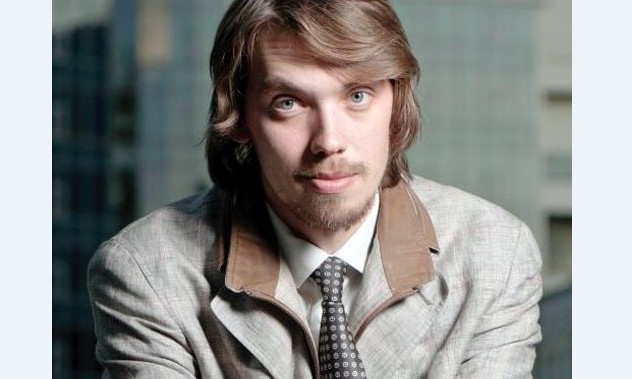 Алексей Гончарук засветился в "массовке" на телеканале, чем вызвал резонанс (ФОТО) 