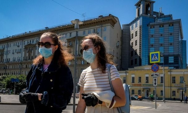 Глава МОЗ хочет штрафовать украинцев за отсутствие масок