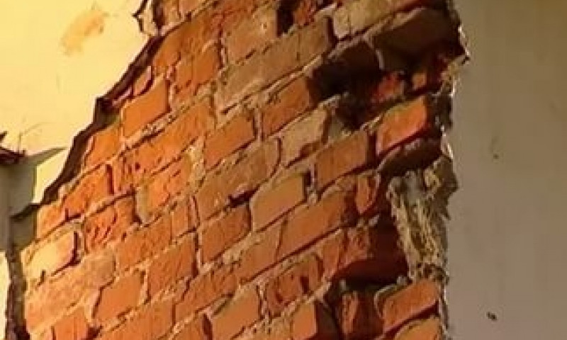 Рядом с 13-летним школьником, который умер под завалами стены под Киевом, были еще дети: стали известны подробности (ФОТО)