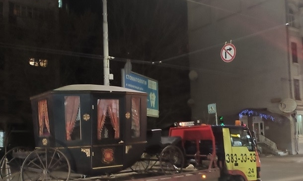 В столице Украины эвакуатор увез… карету (ФОТО)