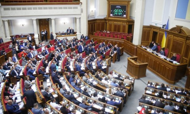 Рада отменила закон о химической кастрации педофилов, который ранее ветировал Зеленский