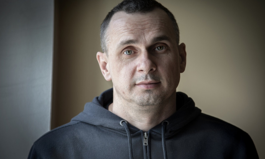 "Мы должны сдаться": Олег Сенцов рассказал свое видение мира на Донбассе 