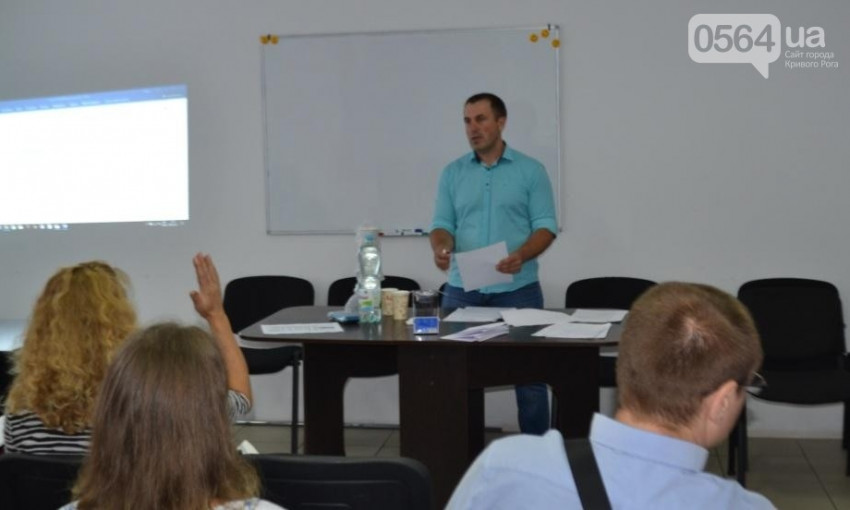 В Кривом Роге родители объединились, чтобы бороться за права своих детей