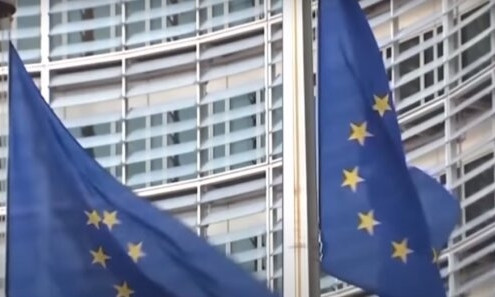 Украинцы лишатся безвизового режима. Причина - отмена антикоррупционных норм
