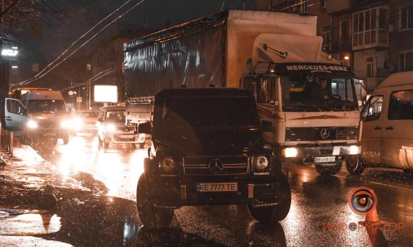 В Днепре недалеко от школы открыли стрельбу: ранено трое человек (ФОТО) 