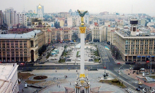 Украинцев призывают выйти на Майдан  (ФОТО)