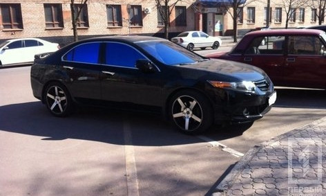 Honda Accord в Кривом Роге ездила на поддельных номерах