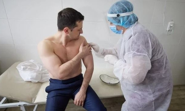 Владимир Зеленский привился от коронавируса