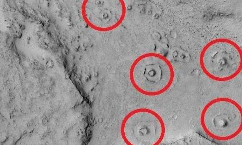 На Марсе разглядели руины разумной цивилизации