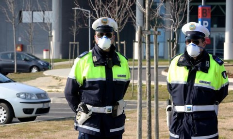 В Италии начались массовые беспорядки из-за трехнедельного карантина