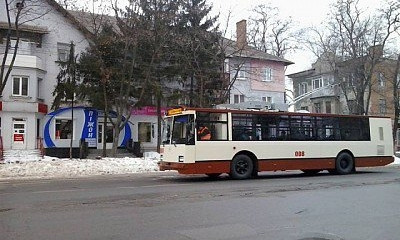 Троллейбус за 2,5 миллиона гривен ездит полупустым