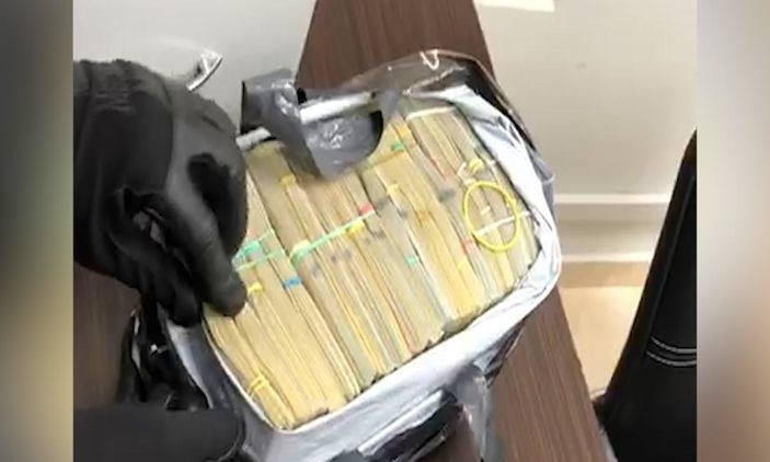 В Киеве правоохранители обнаружили почти 500 тыс. долларов "воровского общака" (ФОТО, ВИДЕО)