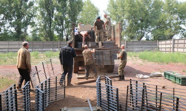 В зону АТО отправились защитные экраны для 17-й танковой бригады