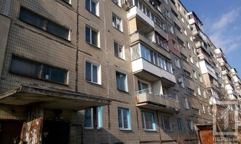Криворожанка преждевременно родила ребенка в туалете своей квартиры