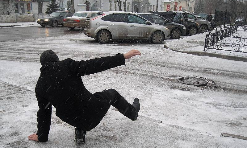 В Кривом Роге от гололедицы пострадали 17 человек