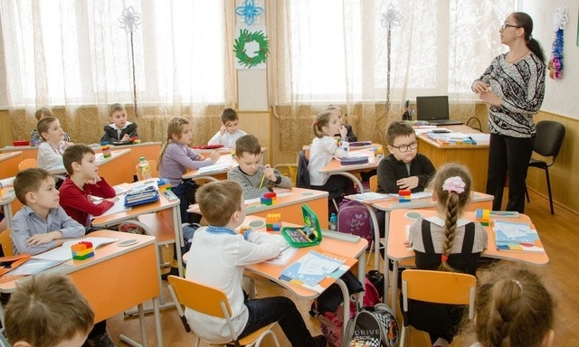 В школах Украины отменили аттестаты