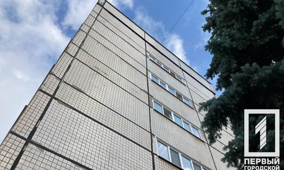 В Кривом Роге из окна роддома выпала роженица (ФОТО 18+)
