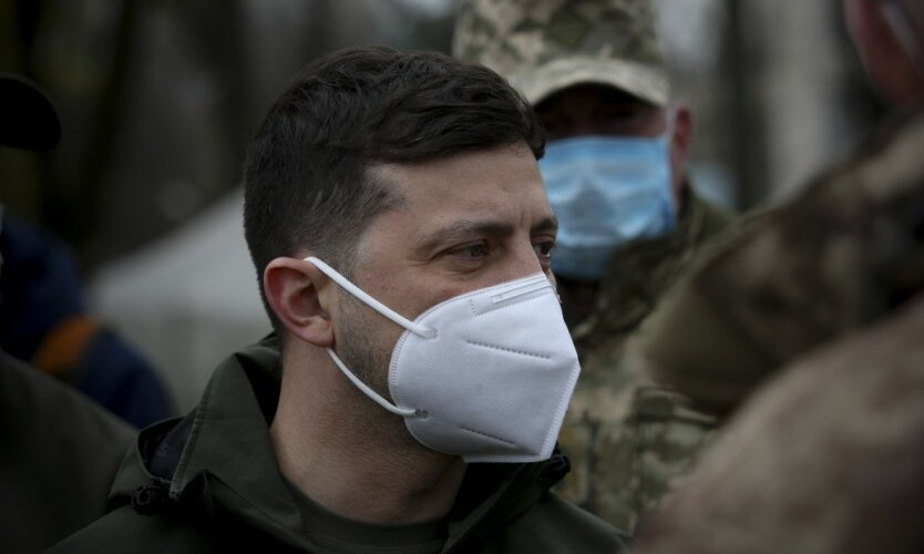 Владимир Зеленский привез послов стран "Большой семерки" на линию разграничения в Донецкую область