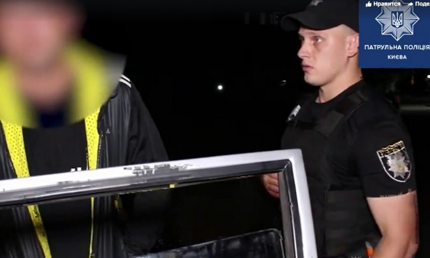 Задержанный водитель зачитал столичным патрульным рэп о несчастной любви