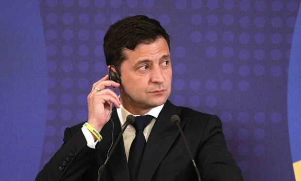Зеленский пообещал снизить налоги украинцам: идея оказалась "с двойным дном"