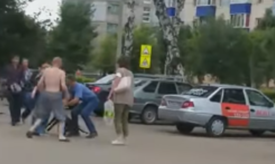 Бойцовский пес изувечил 3-летнюю девочку, шестеро взрослых пытались оттащить агрессивную псину